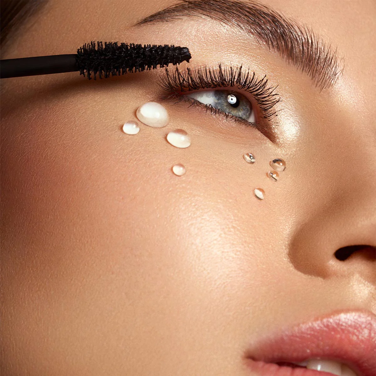 Mascara Subliminal X Volume Waterproof - Image 2
